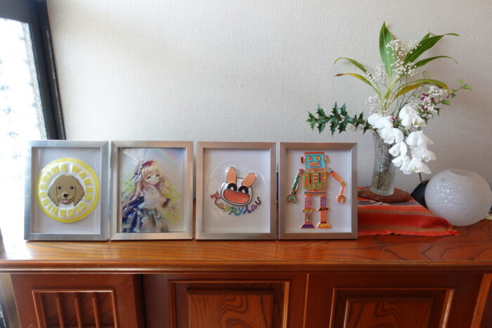 でこぼこアート（３D立体フォトフレーム）棚などに置くことも可能　並べてみる