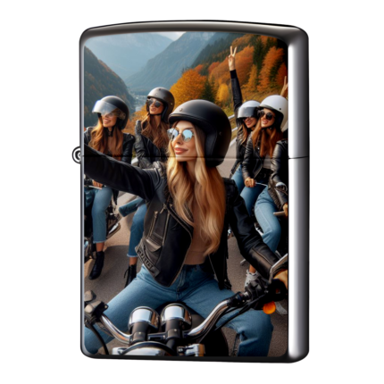 ツーリングで出会った女子の記念写真ジッポーライターZIPPO