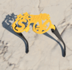 銀行の金庫室に男性カネに眼鏡ぇのだてメガネ　お金の欲求を満たす人の愛用眼鏡