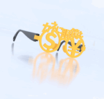 銀行の金庫室に男性カネに眼鏡ぇのだてメガネ　お金の欲求を満たす人の愛用眼鏡