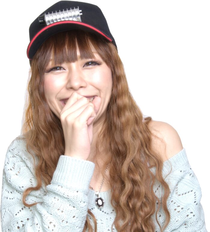 CoolSmile(R)冷える帽子をかぶった女性