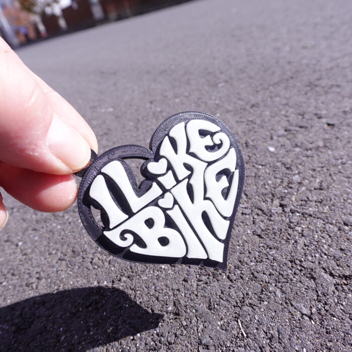 ハート形「I LIKE BIKE」蓄光キーホルダー