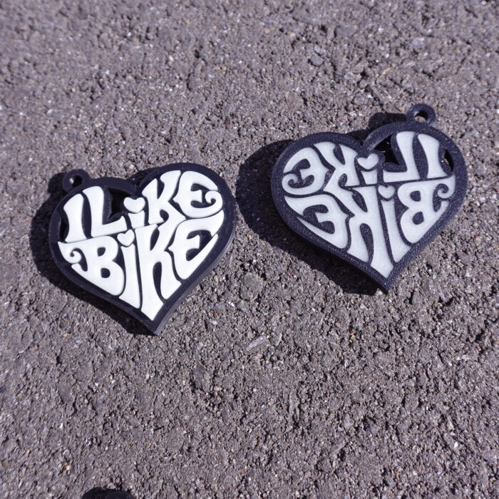 ハート形「I LIKE BIKE」蓄光キーホルダー