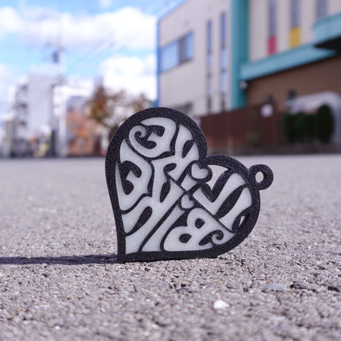 ハート形の「I LIKE BIKE」蓄光キーホルダー　アイライクバイク - 画像 (18)