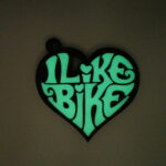 ハート形「I LIKE BIKE」蓄光キーホルダー