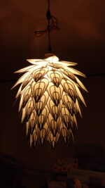 「ルミナリーフ(ひかりば)6W・LED」葉が織りなす繊細なデザインと、温かな光が融合したペンダントライト - 画像 (15)