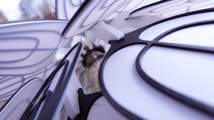 「ルミナリーフ（ひかりば）6W・LED」葉が織りなす繊細なデザインと、温かな光が融合したペンダントライト - 画像 (6)