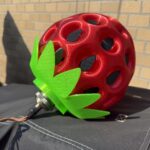 いちごのシーリングライト　ムーディーなBARやおしゃれカフェに？